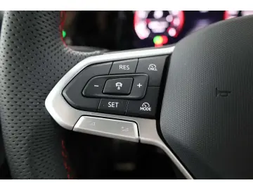 VW Golf GTI 2.0 TSI Clubsport Black Style DSG Pano.