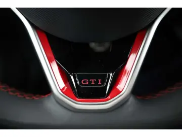 VW Golf GTI 2.0 TSI Clubsport Black Style DSG Pano.
