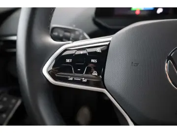 VW ID.4 Pure 55kWh NAV LED RFK ACC W-Pumpe Kessy SH