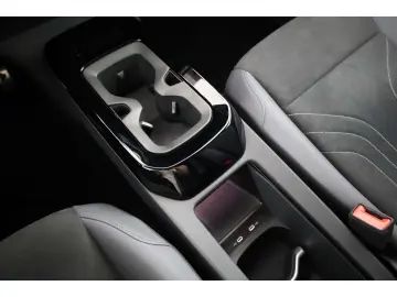 VW ID.4 Pure 55kWh NAV LED RFK ACC W-Pumpe Kessy SH