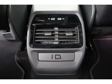 VW ID.4 Pure 55kWh NAV LED RFK ACC W-Pumpe Kessy SH