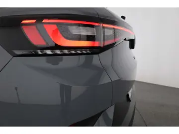 VW ID.4 Pure 55kWh NAV LED RFK ACC W-Pumpe Kessy SH