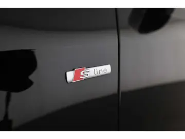 AUDI A8 50 TDI quattro