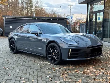 Porsche Panamera 4 E-Hybrid