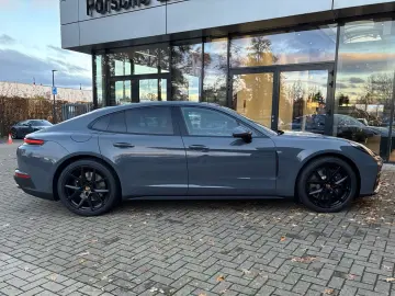 Porsche Panamera 4 E-Hybrid