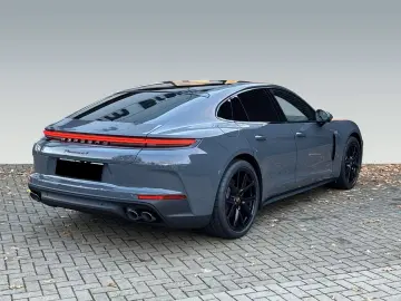 Porsche Panamera 4 E-Hybrid