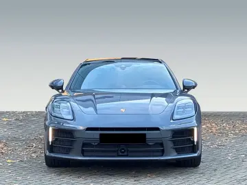 Porsche Panamera 4 E-Hybrid
