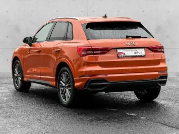 AUDI Q3 35TFSI S line ACC AHK Navi  Kam 19Zoll