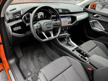 AUDI Q3 35TFSI S line ACC AHK Navi  Kam 19Zoll