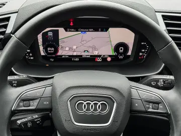 AUDI Q3 35TFSI S line ACC AHK Navi  Kam 19Zoll