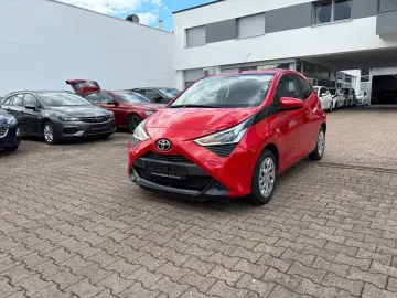 TOYOTA Aygo AYGO x-play ERSTE HAND BT TEMPOMAT
