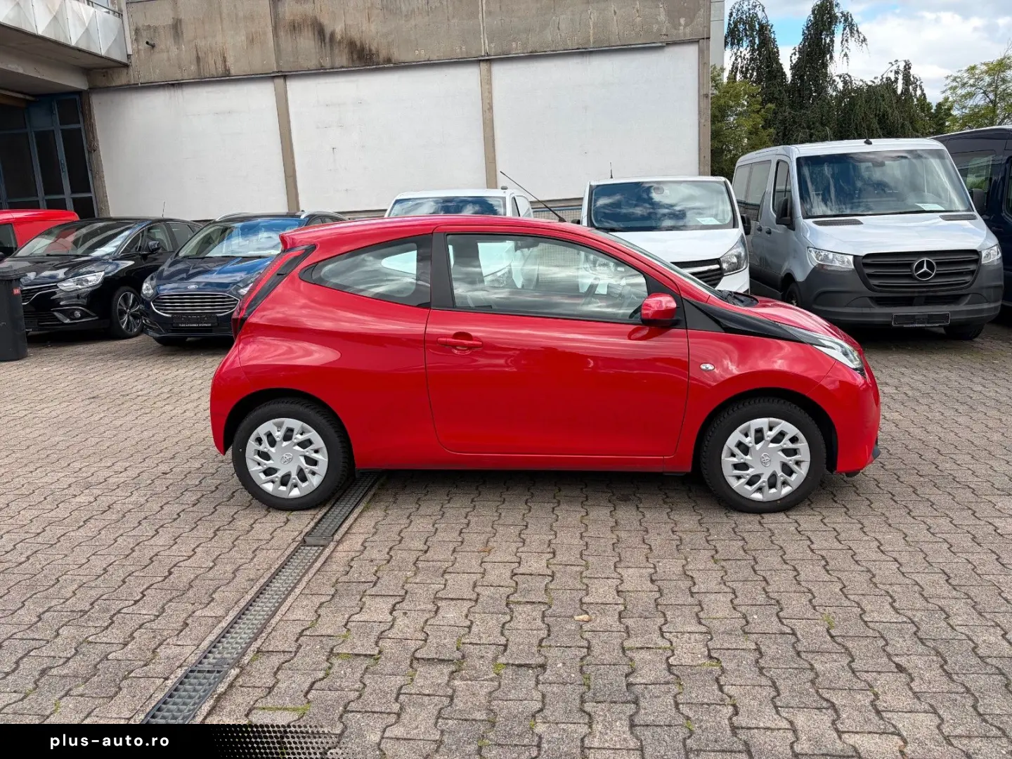 TOYOTA Aygo AYGO x-play ERSTE HAND BT TEMPOMAT