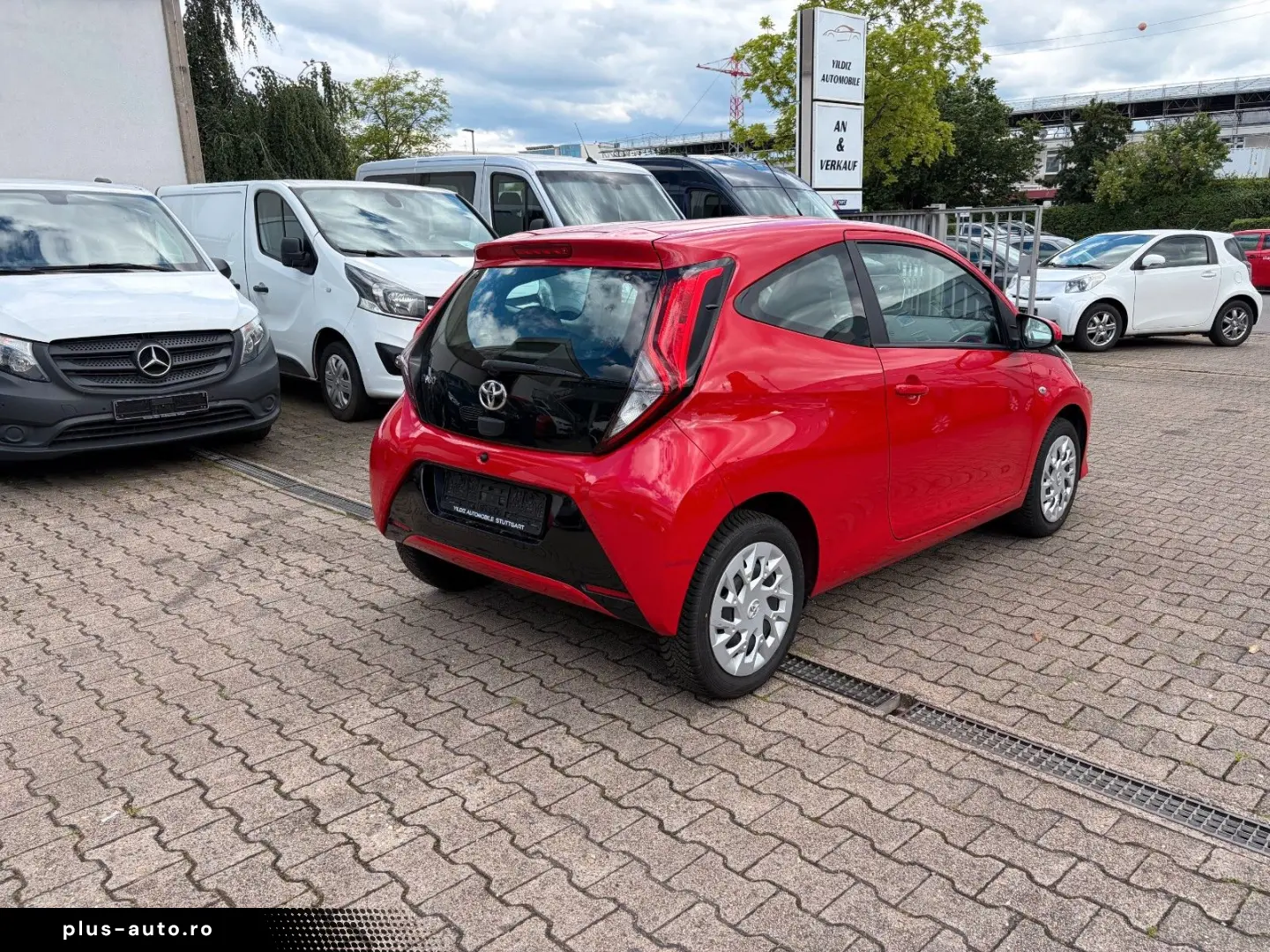 TOYOTA Aygo AYGO x-play ERSTE HAND BT TEMPOMAT