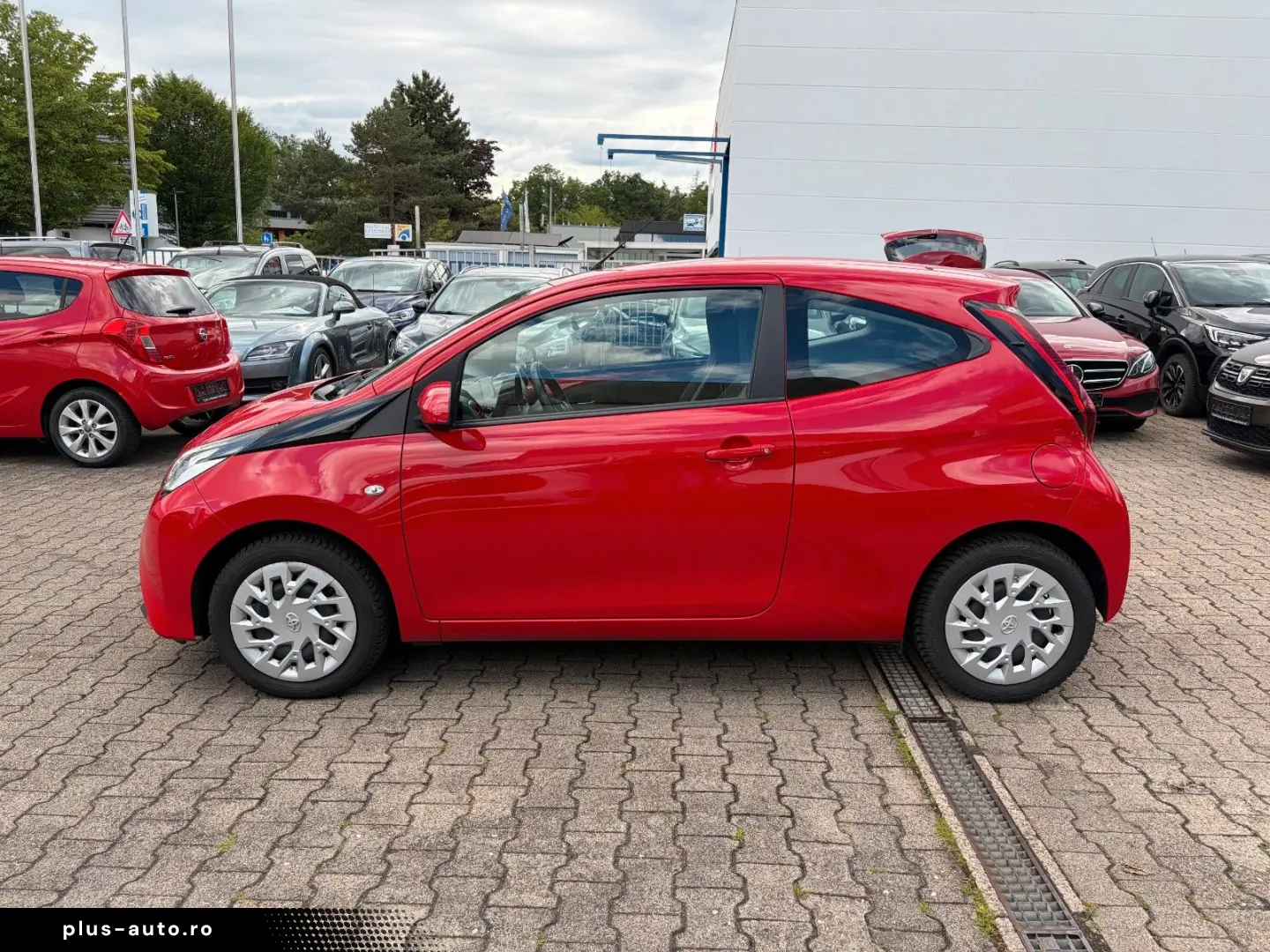 TOYOTA Aygo AYGO x-play ERSTE HAND BT TEMPOMAT