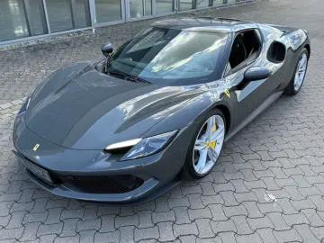 FERRARI 296 GTB  JBL  LIFT  DEUTSCHES FZG AUS 1. HAND