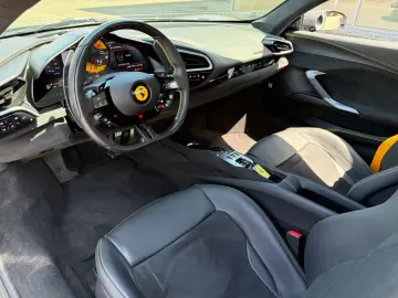 FERRARI 296 GTB  JBL  LIFT  DEUTSCHES FZG AUS 1. HAND