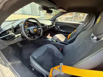 FERRARI 296 GTB  JBL  LIFT  DEUTSCHES FZG AUS 1. HAND