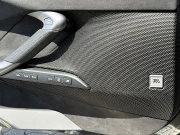 FERRARI 296 GTB  JBL  LIFT  DEUTSCHES FZG AUS 1. HAND
