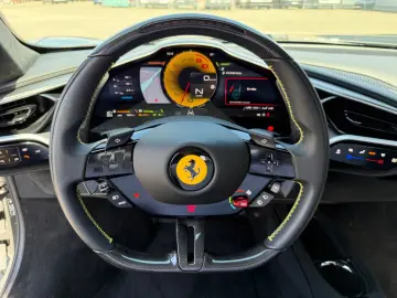 FERRARI 296 GTB  JBL  LIFT  DEUTSCHES FZG AUS 1. HAND