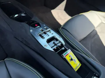 FERRARI 296 GTB  JBL  LIFT  DEUTSCHES FZG AUS 1. HAND