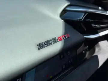 FERRARI 296 GTB  JBL  LIFT  DEUTSCHES FZG AUS 1. HAND