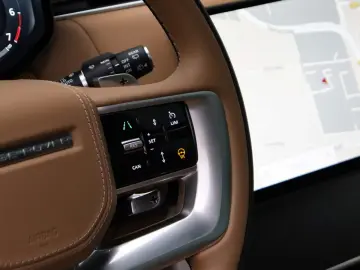Land Rover Range Rover P460e - Meridian - HUD