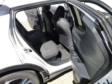 TOYOTA C-HR 1.8 VVT-i Hybrid TeamD Navi LED PDC SHZ Alu