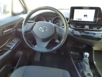 TOYOTA C-HR 1.8 VVT-i Hybrid TeamD Navi LED PDC SHZ Alu