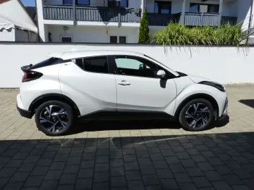 TOYOTA C-HR 1.8 VVT-i Hybrid TeamD Navi LED PDC SHZ Alu