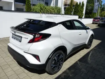 TOYOTA C-HR 1.8 VVT-i Hybrid TeamD Navi LED PDC SHZ Alu