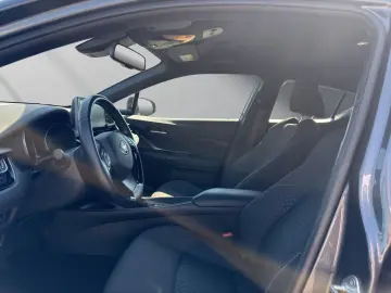 TOYOTA C-HR HYBRID BUSINESS EDITION CARPLAY TOP