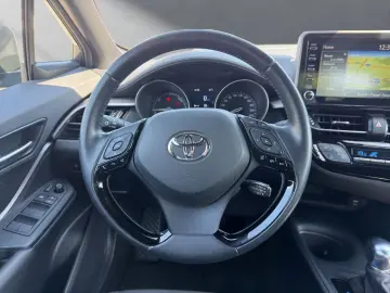 TOYOTA C-HR HYBRID BUSINESS EDITION CARPLAY TOP