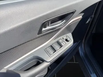 TOYOTA C-HR HYBRID BUSINESS EDITION CARPLAY TOP