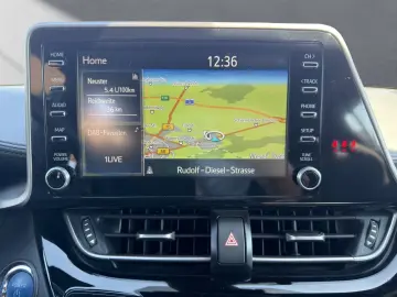 TOYOTA C-HR HYBRID BUSINESS EDITION CARPLAY TOP