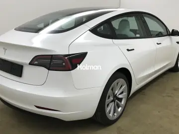 TESLA Model 3 Standard Range A.Pilot Pr.Int.