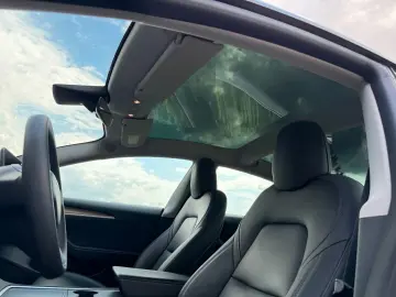 TESLA Model 3 Long Range RWD aus 1.Hand SOH 93 9%