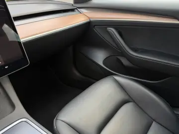 TESLA Model 3 Long Range RWD aus 1.Hand SOH 93 9%