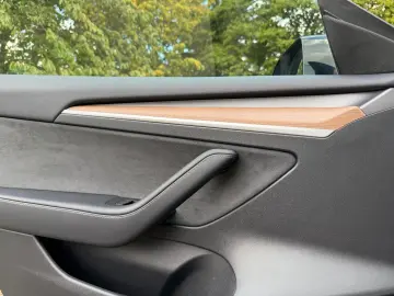 TESLA Model 3 Long Range RWD aus 1.Hand SOH 93 9%