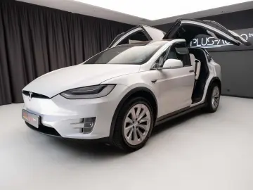 Tesla Model X 100D