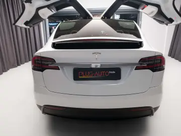 Tesla Model X 100D