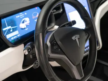 Tesla Model X 100D
