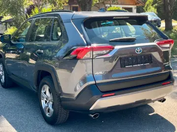 TOYOTA RAV 4 RAV4 Hybrid 4x4   Navi   Kamera   LED
