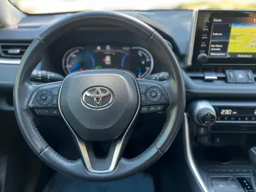 TOYOTA RAV 4 RAV4 Hybrid 4x4   Navi   Kamera   LED