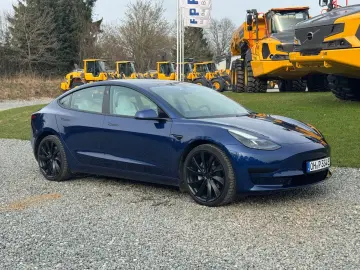 TESLA Model 3 Standard   1. HD   8-Fach   Weißes Leder
