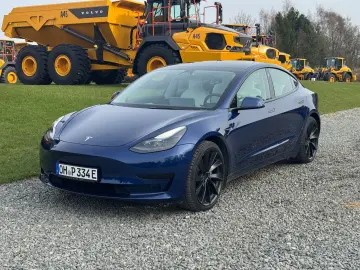 TESLA Model 3 Standard   1. HD   8-Fach   Weißes Leder