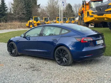 TESLA Model 3 Standard   1. HD   8-Fach   Weißes Leder