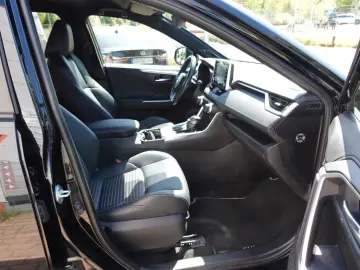 TOYOTA RAV 4 2.5 Hybrid Black Edition Allrad 3J Garanti