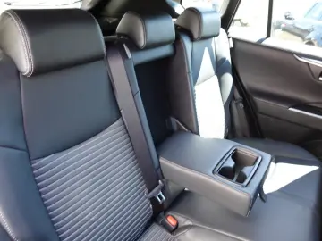 TOYOTA RAV 4 2.5 Hybrid Black Edition Allrad 3J Garanti