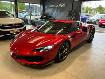 FERRARI 296 GTB Karbon JBL Lift 1.Hand