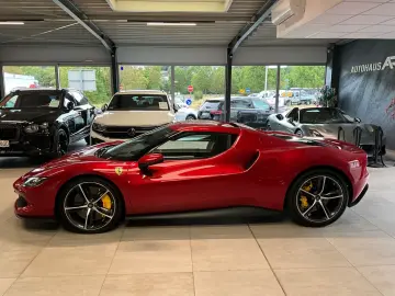 FERRARI 296 GTB Karbon JBL Lift 1.Hand